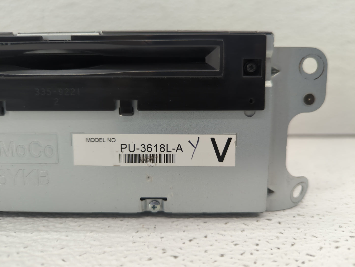 2013 Ford Explorer Radio AM FM Cd Player Receiver Replacement P/N:DB5T-19C107-GA DB5T-19C107-GB, DB5T-19C107-GC Fits OEM Use