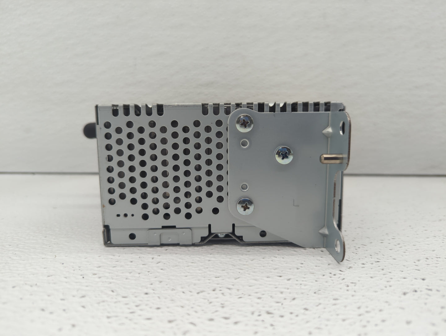 2013 Ford Explorer Radio AM FM Cd Player Receiver Replacement P/N:DB5T-19C107-GA DB5T-19C107-GB, DB5T-19C107-GC Fits OEM Use