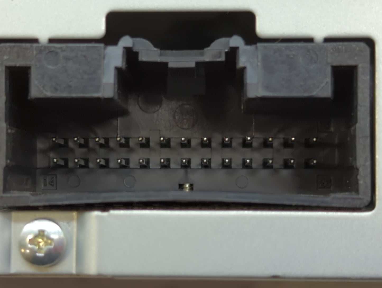 2013-2013 Ford Explorer Am Fm Cd Player Radio Receiver - Oemusedautoparts1.com