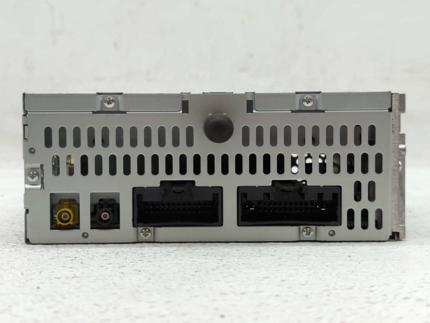 2013-2013 Ford Explorer Am Fm Cd Player Radio Receiver - Oemusedautoparts1.com