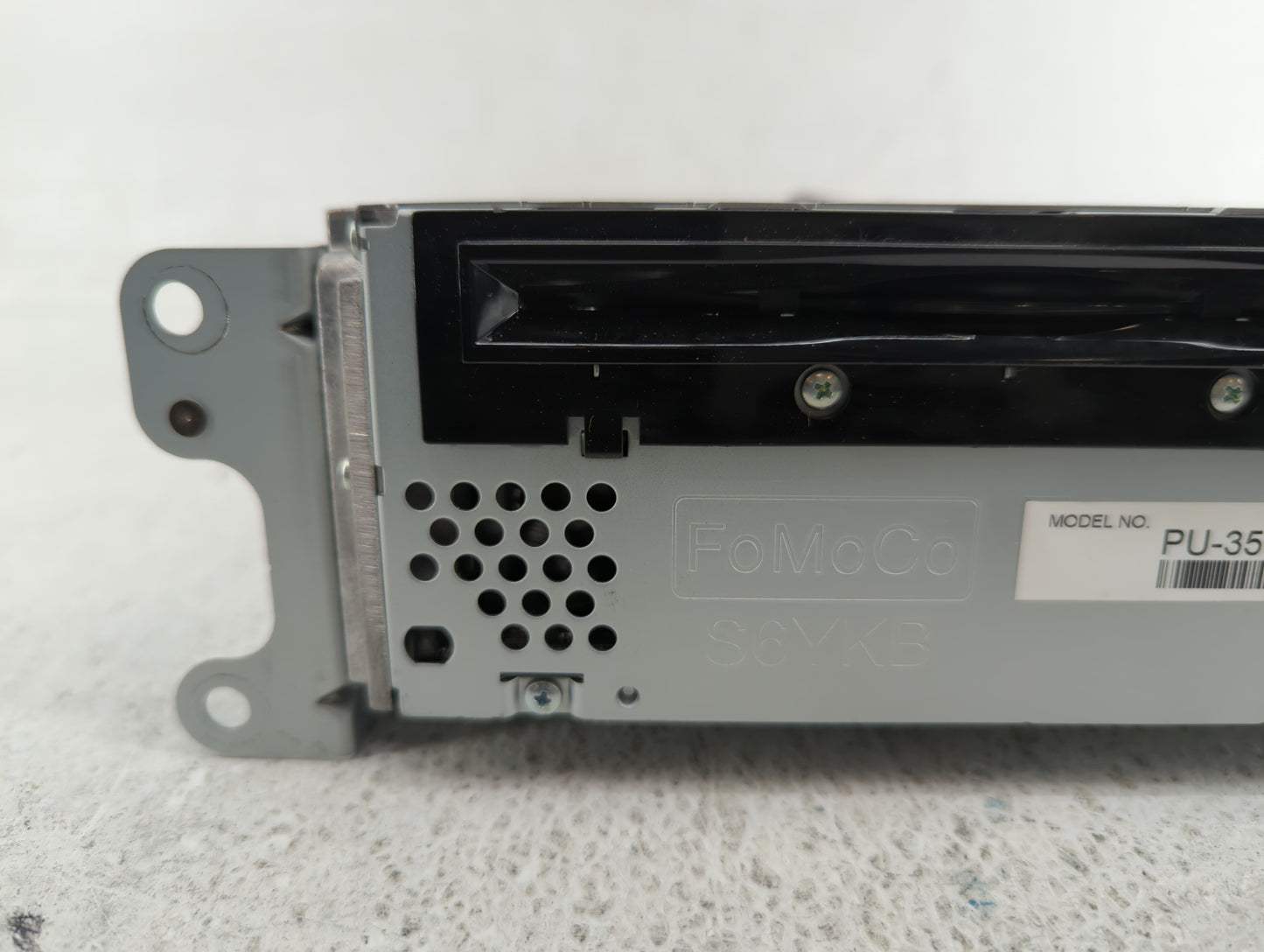 2013-2013 Ford Explorer Am Fm Cd Player Radio Receiver - Oemusedautoparts1.com