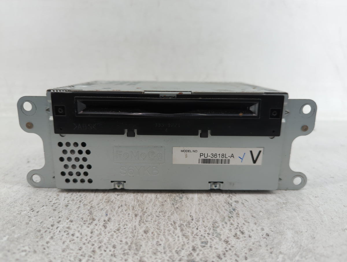 2013-2013 Ford Explorer Am Fm Cd Player Radio Receiver 458940 - Oemusedautoparts1.com