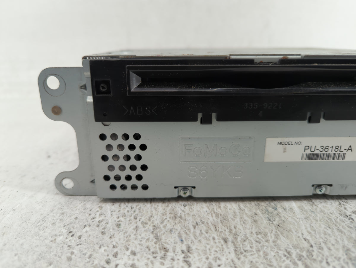 2013-2013 Ford Explorer Am Fm Cd Player Radio Receiver 458940 - Oemusedautoparts1.com