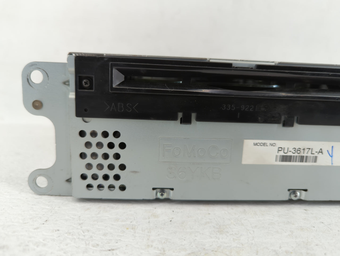 2013 Ford Explorer Radio AM FM Cd Player Receiver Replacement P/N:DB5T-19C107-FC DB5T-19C107-FD Fits OEM Used Auto Parts - O