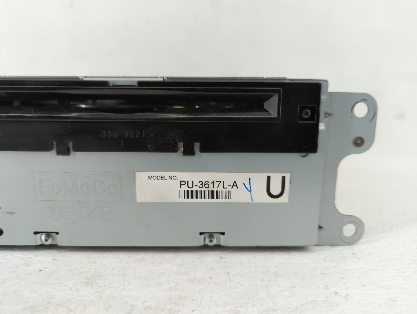 2013 Ford Explorer Radio AM FM Cd Player Receiver Replacement P/N:DB5T-19C107-FC DB5T-19C107-FD Fits OEM Used Auto Parts - O