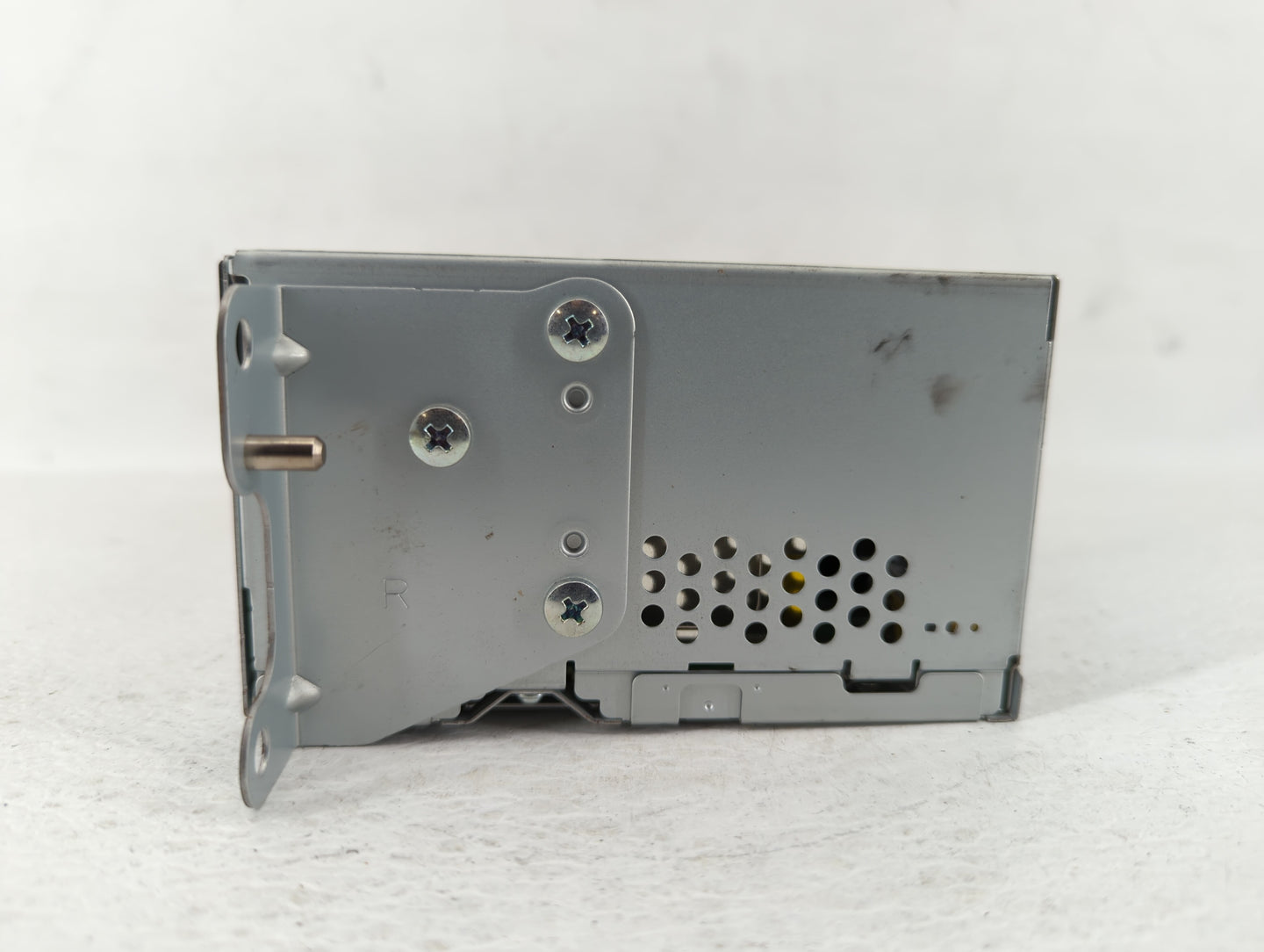 2013 Ford Explorer Radio AM FM Cd Player Receiver Replacement P/N:DB5T-19C107-FC DB5T-19C107-FD Fits OEM Used Auto Parts - O