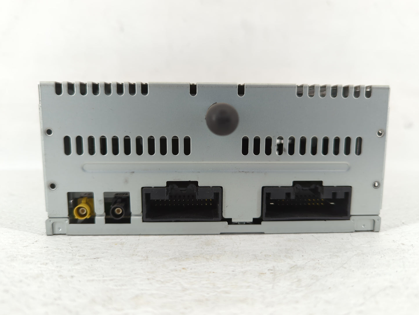 2013 Ford Explorer Radio AM FM Cd Player Receiver Replacement P/N:DB5T-19C107-FC DB5T-19C107-FD Fits OEM Used Auto Parts - O