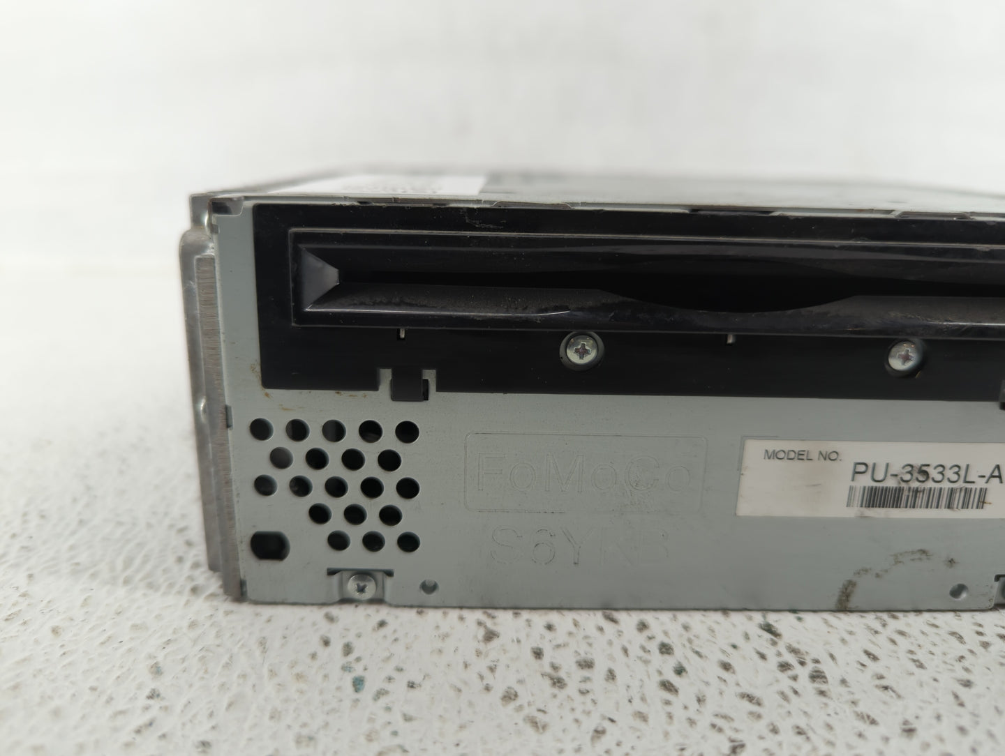 2013 Ford Explorer Radio AM FM Cd Player Receiver Replacement P/N:DB5T-19C107-CC Fits OEM Used Auto Parts - Oemusedautoparts