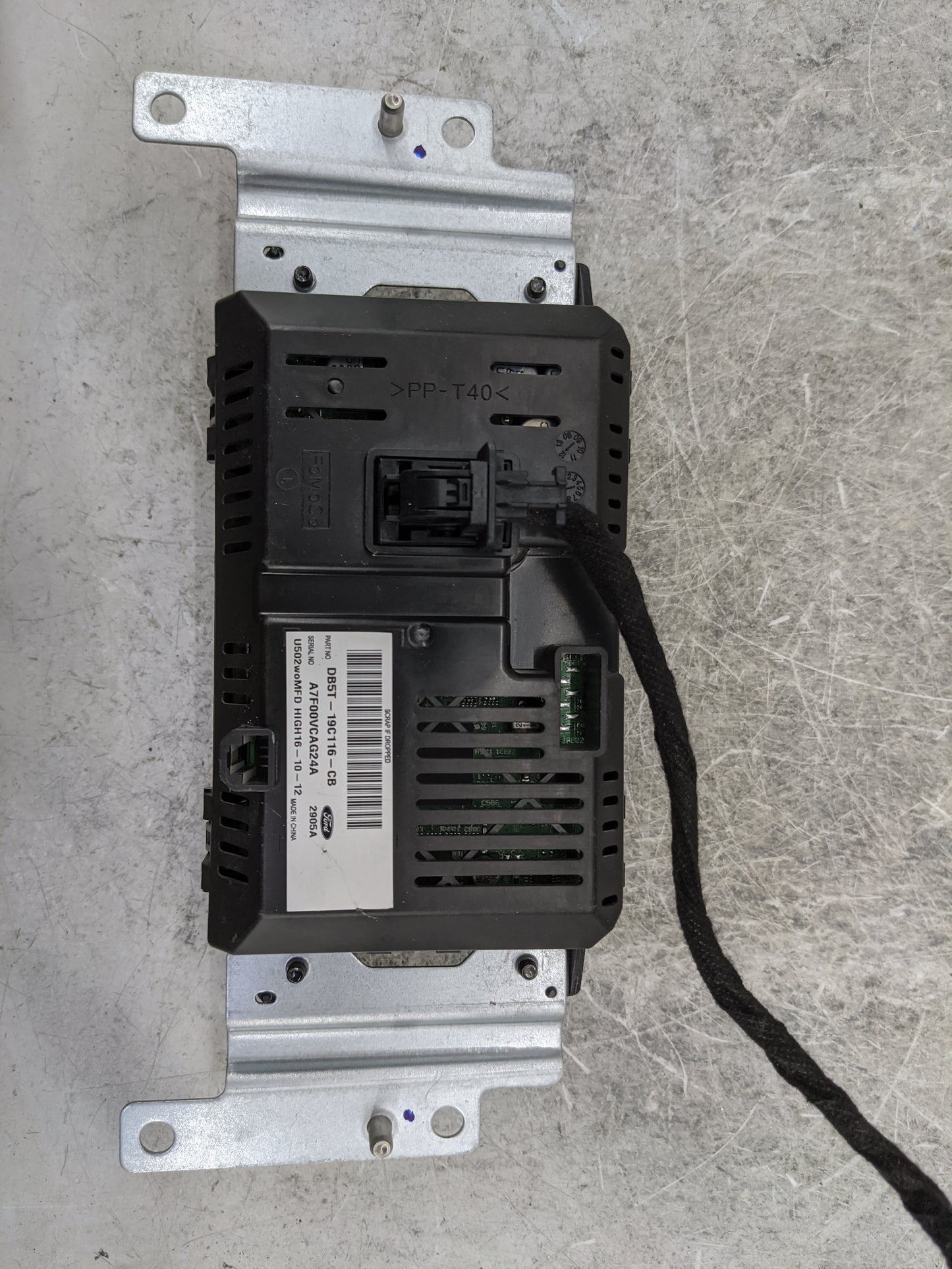 2013-2014 Ford Explorer Information Display Screen 5031058 - Oemusedautoparts1.com