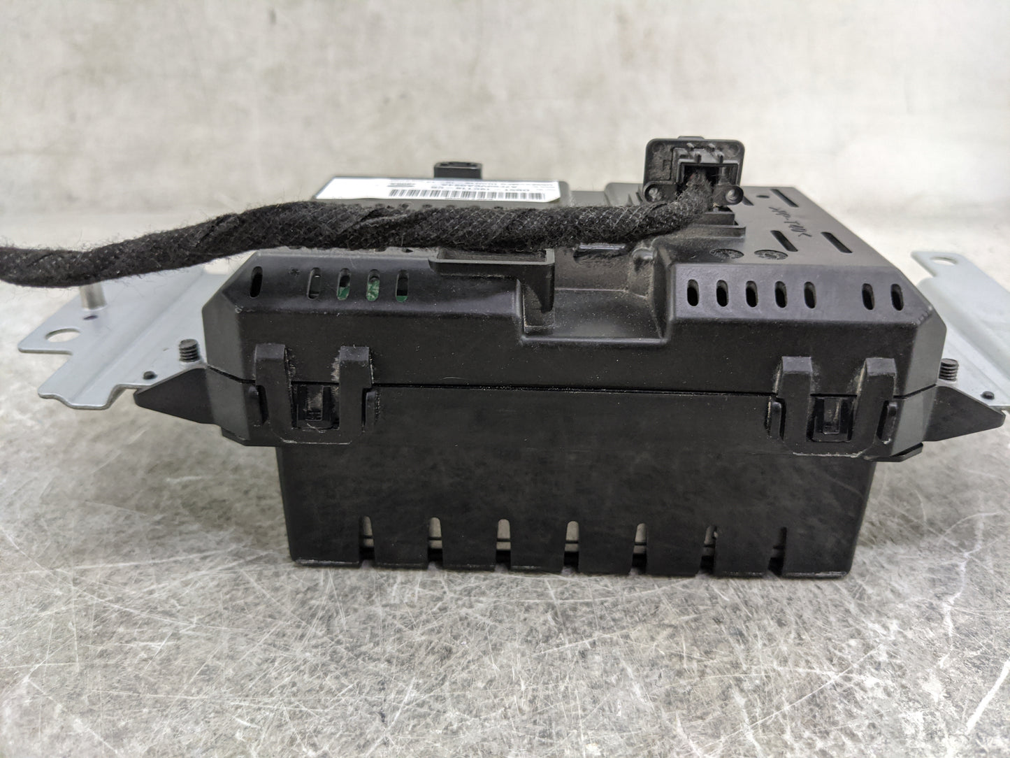 2013-2014 Ford Explorer Information Display Screen 5031058 - Oemusedautoparts1.com