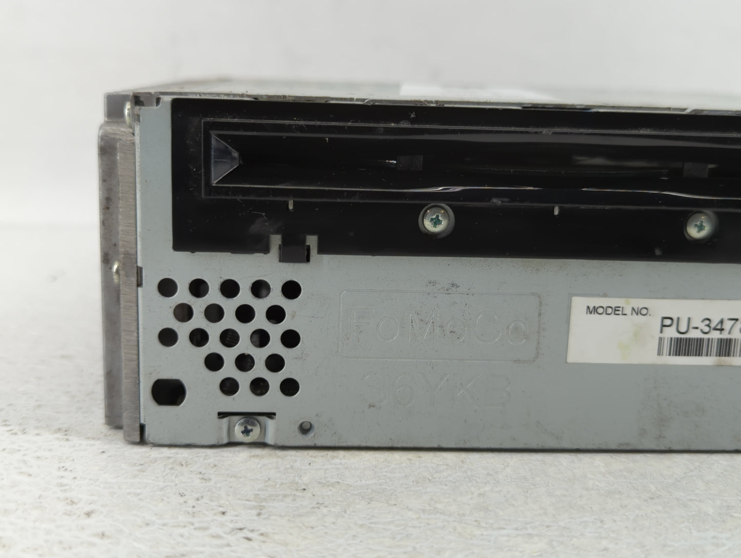 2013-2013 Ford Explorer Am Fm Cd Player Radio Receiver - Oemusedautoparts1.com