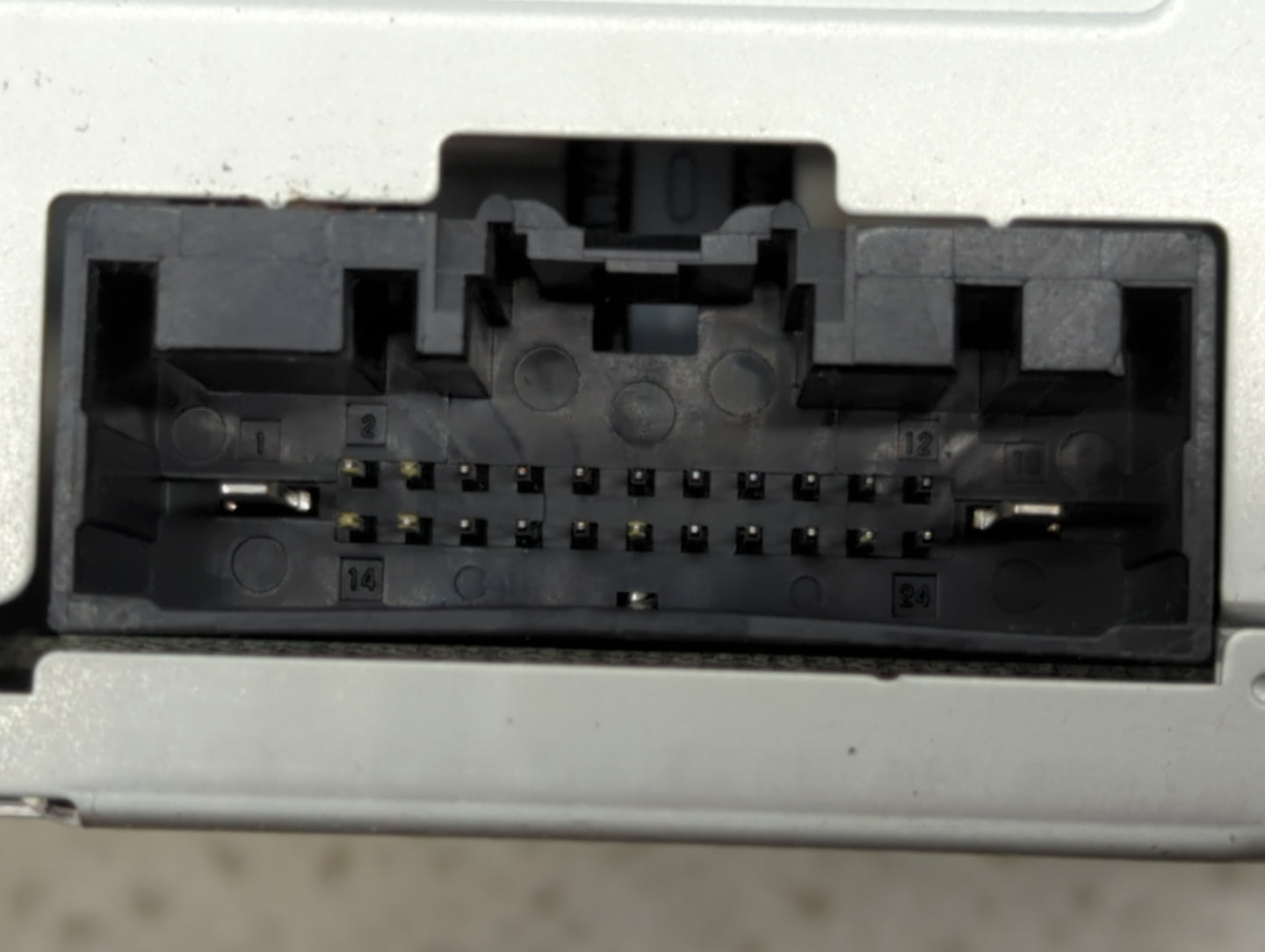 2013 Ford Explorer Radio AM FM Cd Player Receiver Replacement P/N:DB5T-19C107-GC DB5T-19C107-GA, DB5T-19C107-GB Fits OEM Use