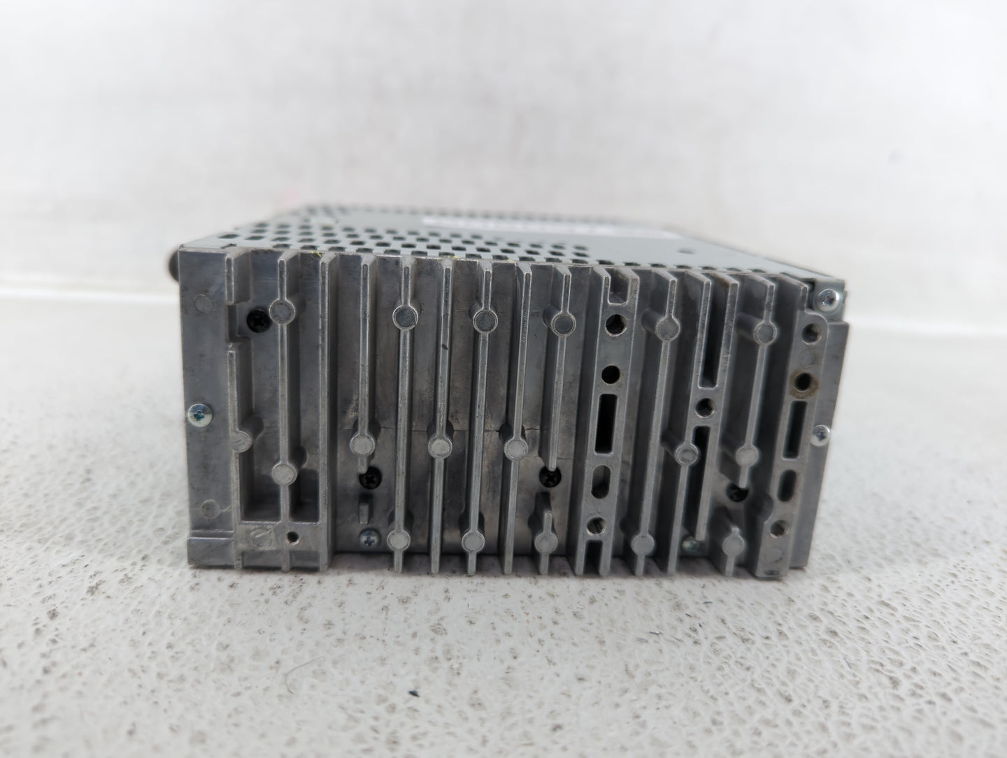 2013 Ford Explorer Radio AM FM Cd Player Receiver Replacement P/N:DB5T-19C107-CB DB5T-19C107-CC Fits OEM Used Auto Parts - O