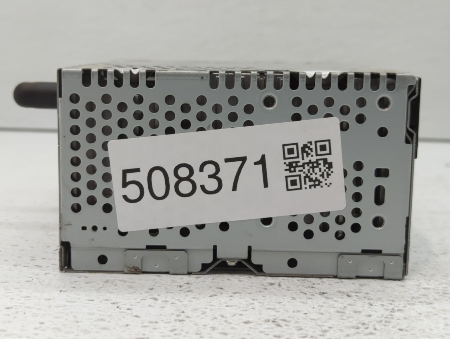 2013 Ford Explorer Radio AM FM Cd Player Receiver Replacement P/N:DB5T-19C107-BC DB5T-19C107-FC, DB5T-19C107-BB Fits OEM Use