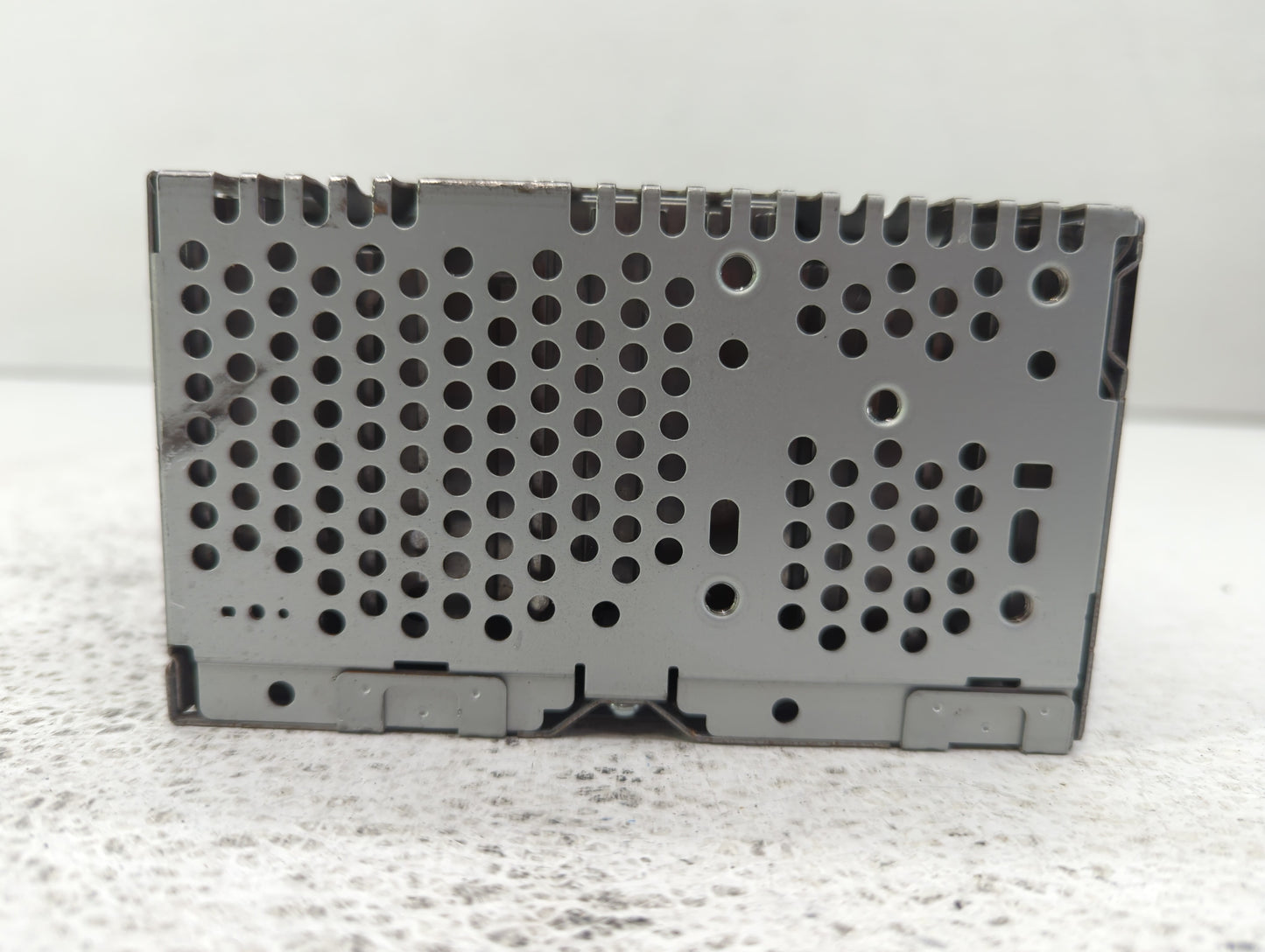 2013 Ford Explorer Radio AM FM Cd Player Receiver Replacement P/N:DB5T-19C107-GC Fits OEM Used Auto Parts - Oemusedautoparts