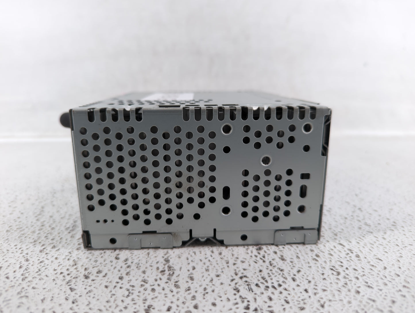 2013-2013 Ford Explorer Am Fm Cd Player Radio Receiver - Oemusedautoparts1.com