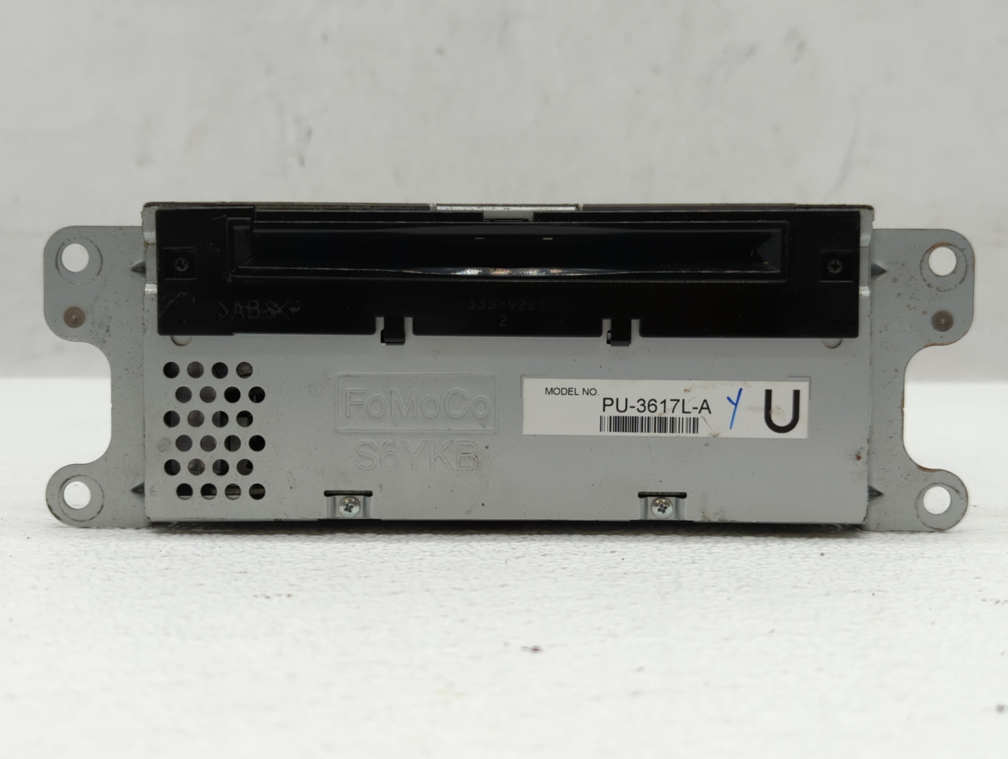 2013 Ford Explorer Radio AM FM Cd Player Receiver Replacement P/N:DB5T-19C107-FC DB5T-19C107-FD Fits OEM Used Auto Parts - O