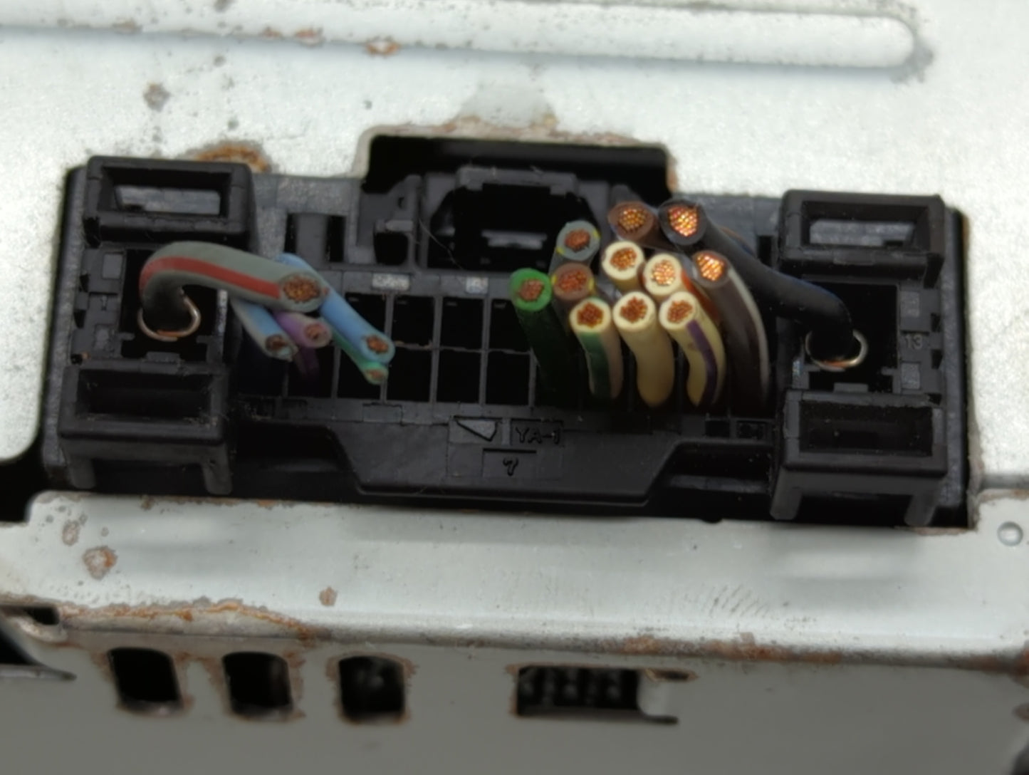 2013 Ford Explorer Radio AM FM Cd Player Receiver Replacement P/N:DB5T-19C107-FC DB5T-19C107-FD Fits OEM Used Auto Parts - O
