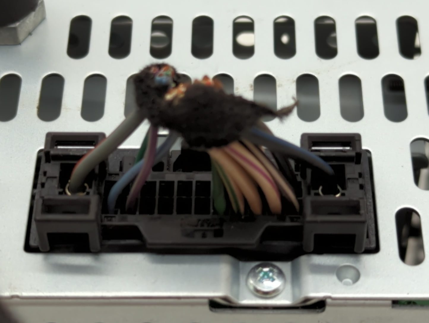 2013-2013 Ford Explorer Am Fm Cd Player Radio Receiver - Oemusedautoparts1.com