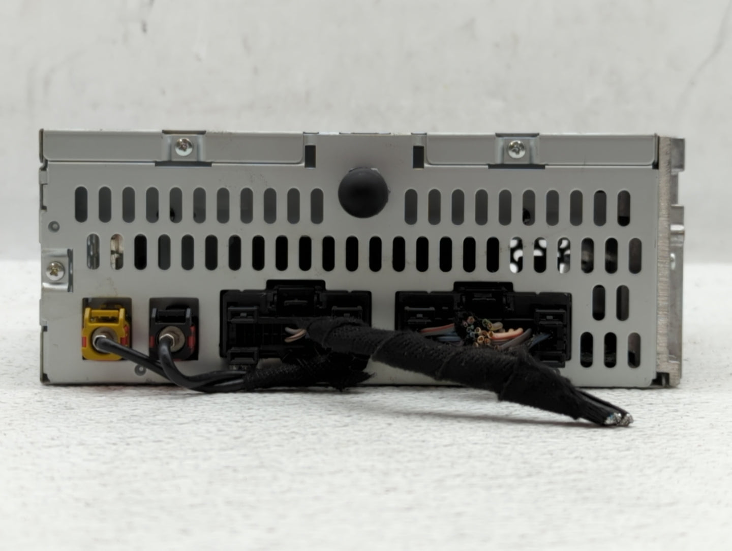 2013-2013 Ford Explorer Am Fm Cd Player Radio Receiver - Oemusedautoparts1.com