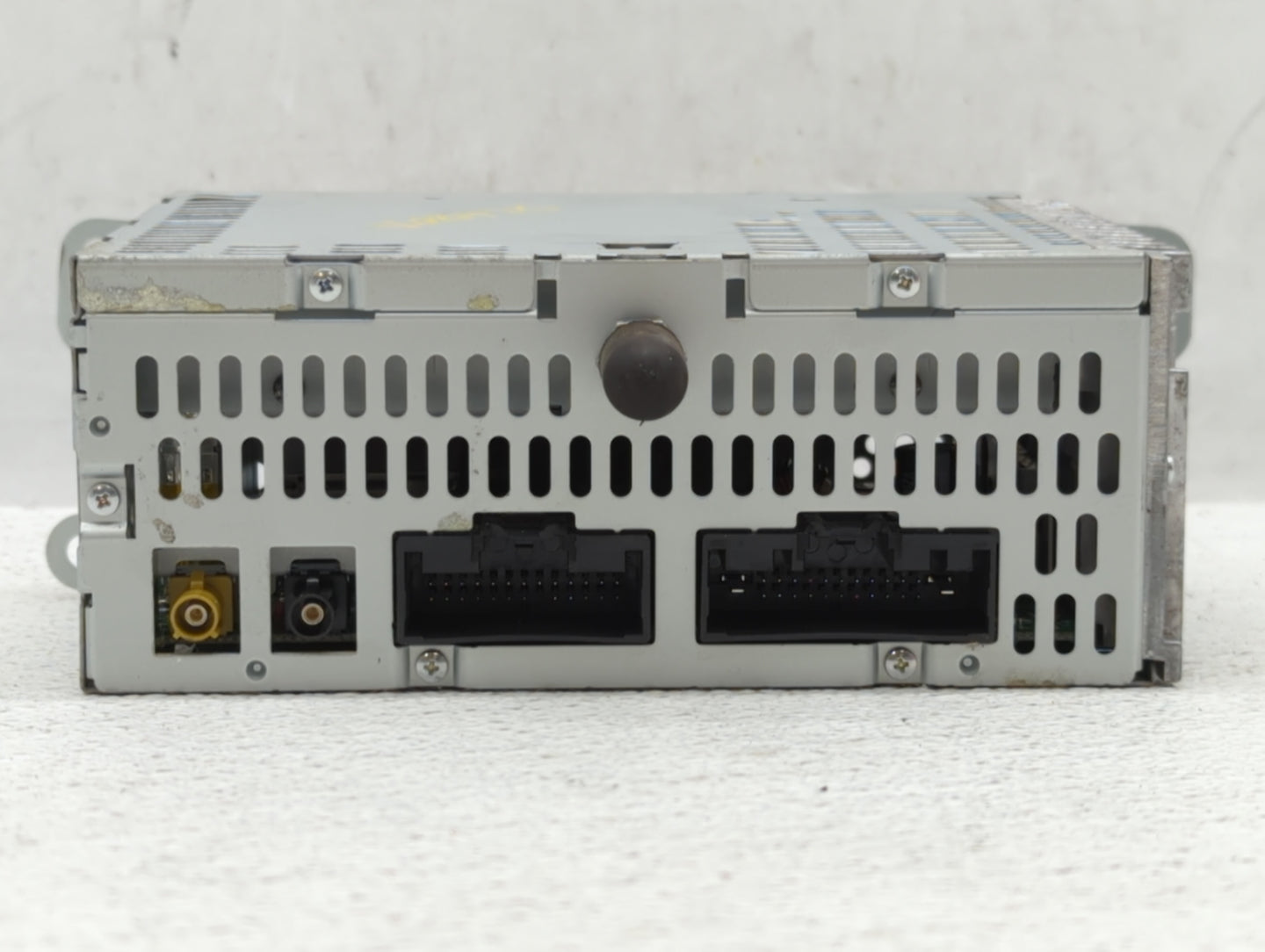 2013-2013 Ford Explorer Am Fm Cd Player Radio Receiver - Oemusedautoparts1.com