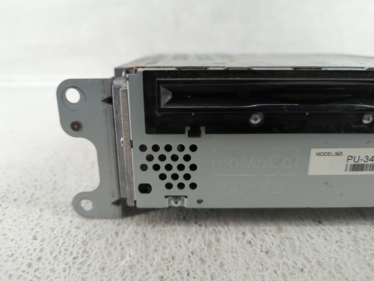 2013-2013 Ford Explorer Am Fm Cd Player Radio Receiver - Oemusedautoparts1.com