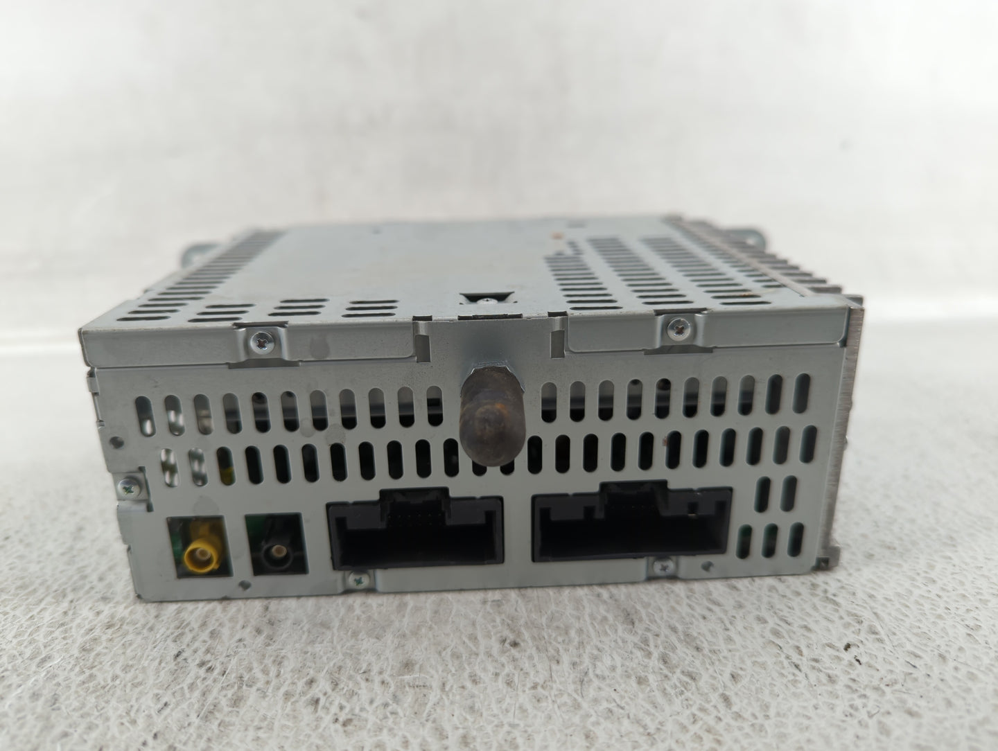2013-2013 Ford Explorer Am Fm Cd Player Radio Receiver - Oemusedautoparts1.com
