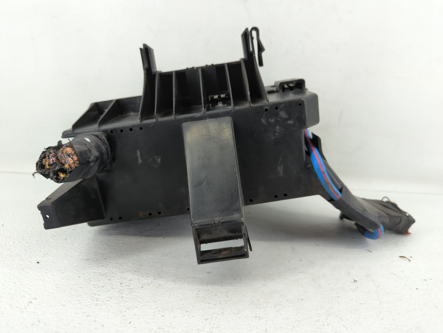 2013 Ford Explorer Fusebox Fuse Box Panel Relay Module P/N:BT4T-14A003-AA Fits OEM Used Auto Parts - Oemusedautoparts1.com