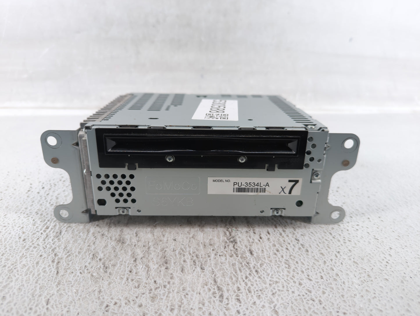 2013-2013 Ford Explorer Am Fm Cd Player Radio Receiver - Oemusedautoparts1.com