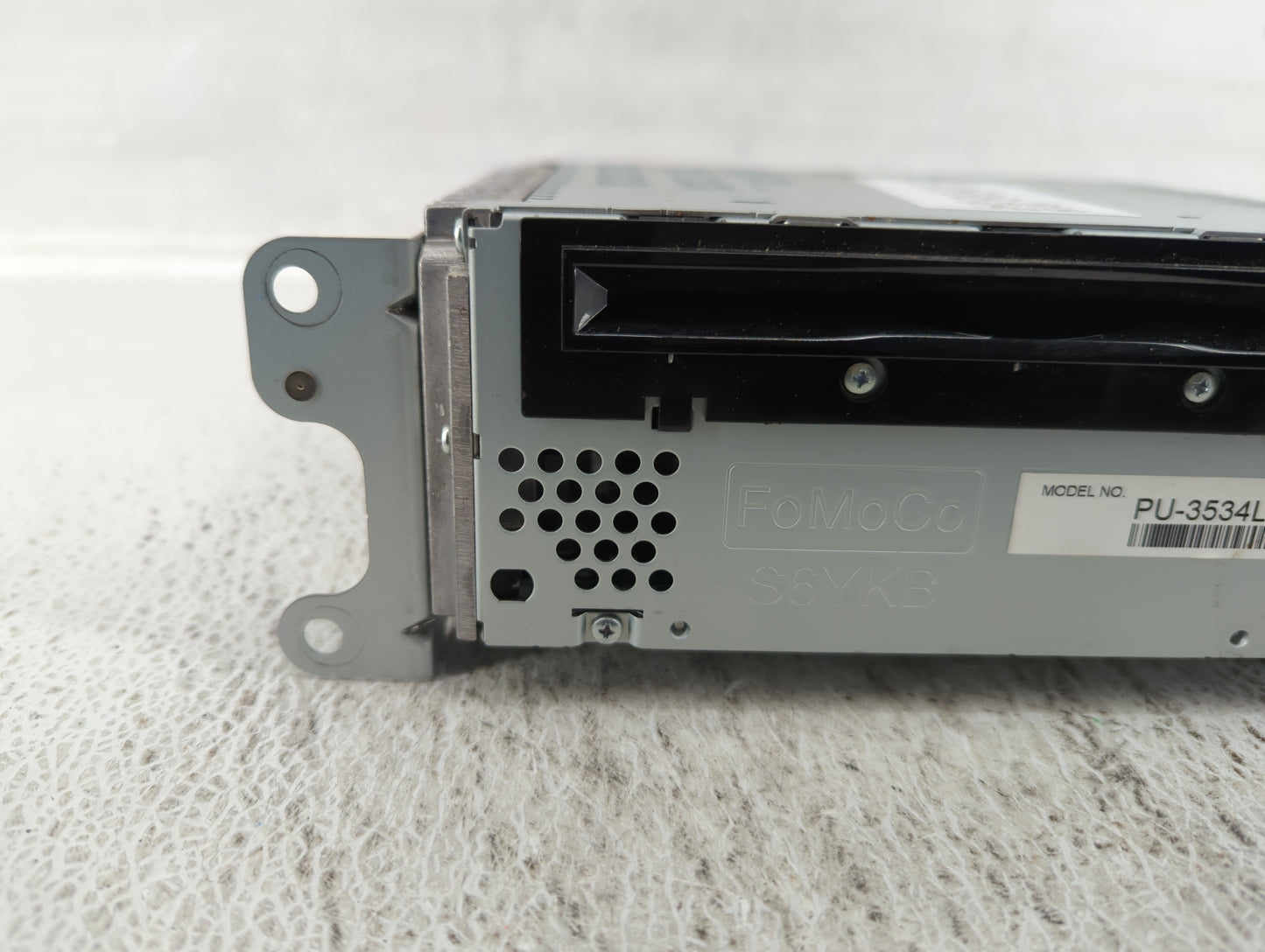 2013-2013 Ford Explorer Am Fm Cd Player Radio Receiver - Oemusedautoparts1.com