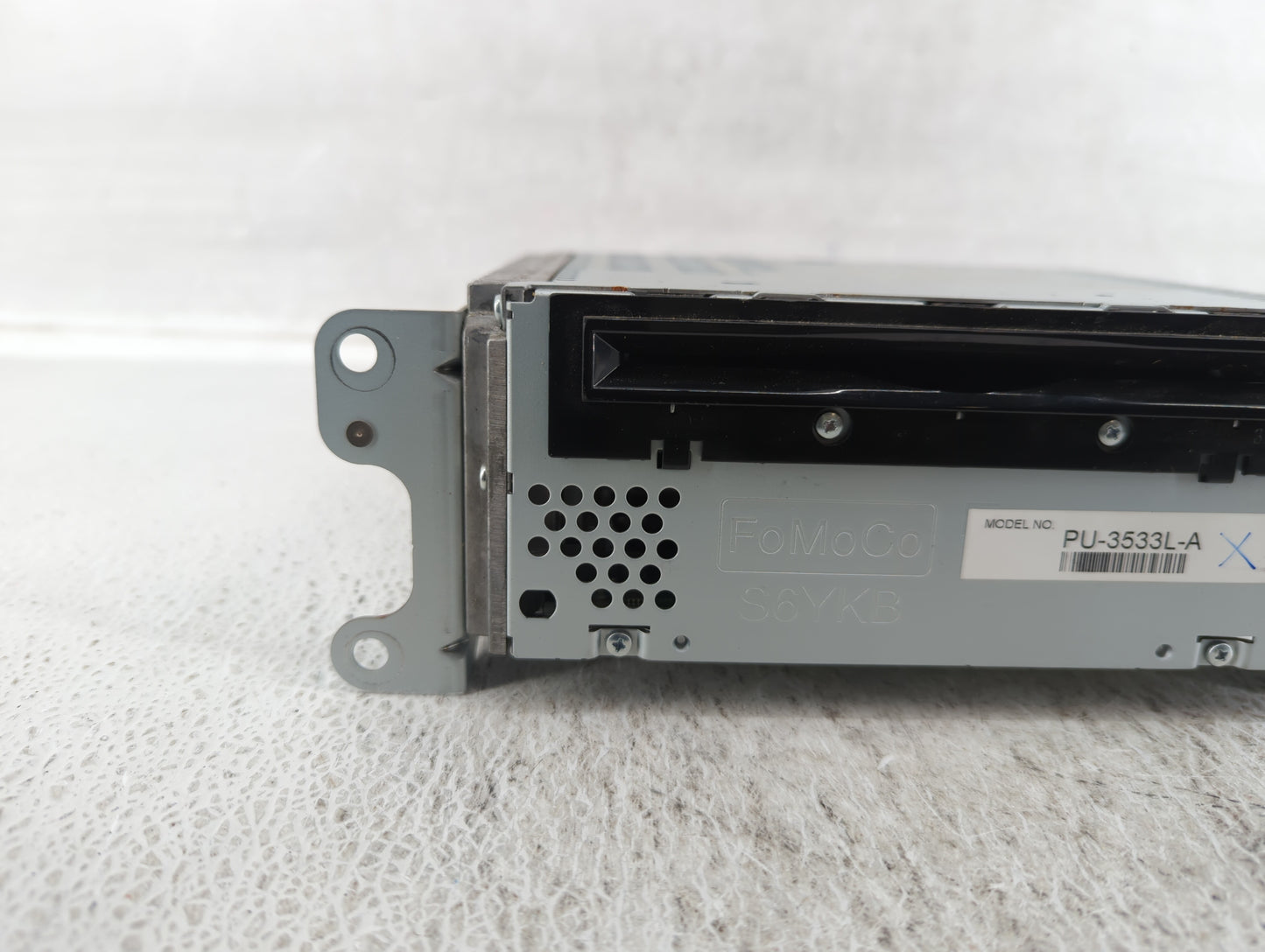 2013-2013 Ford Explorer Am Fm Cd Player Radio Receiver - Oemusedautoparts1.com