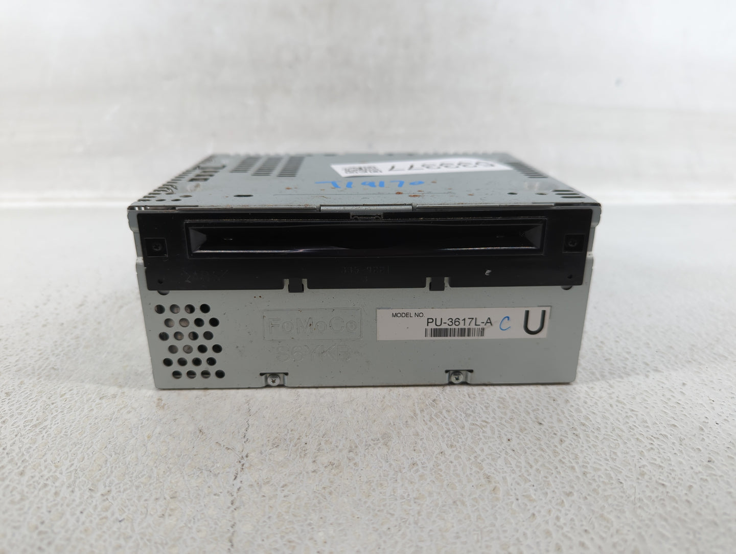 2013 Ford Explorer Radio AM FM Cd Player Receiver Replacement P/N:DB5T-19C107-FC DB5T-19C107-FD Fits OEM Used Auto Parts - O
