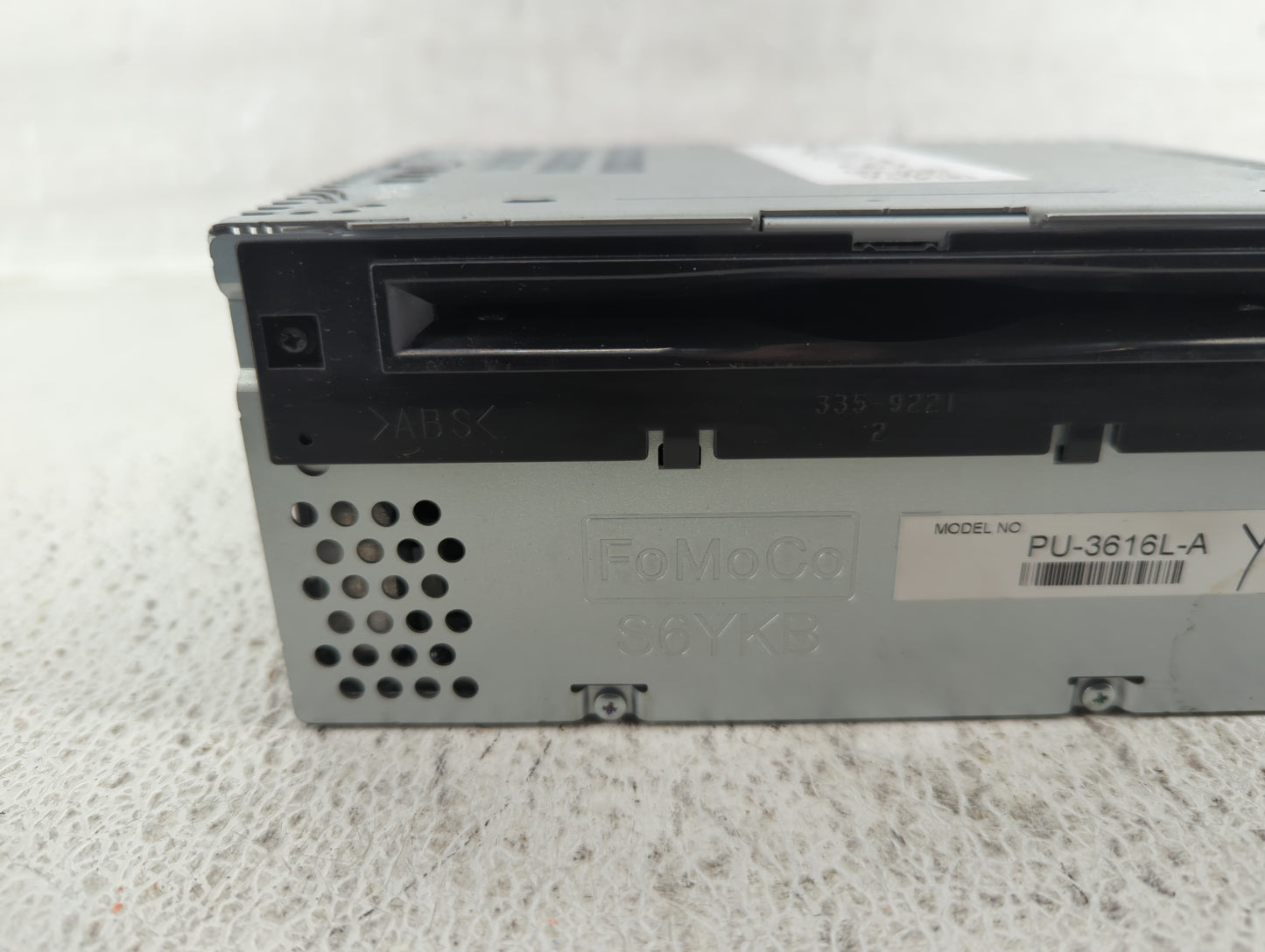 2013-2014 Ford Explorer Am Fm Cd Player Radio Receiver - Oemusedautoparts1.com