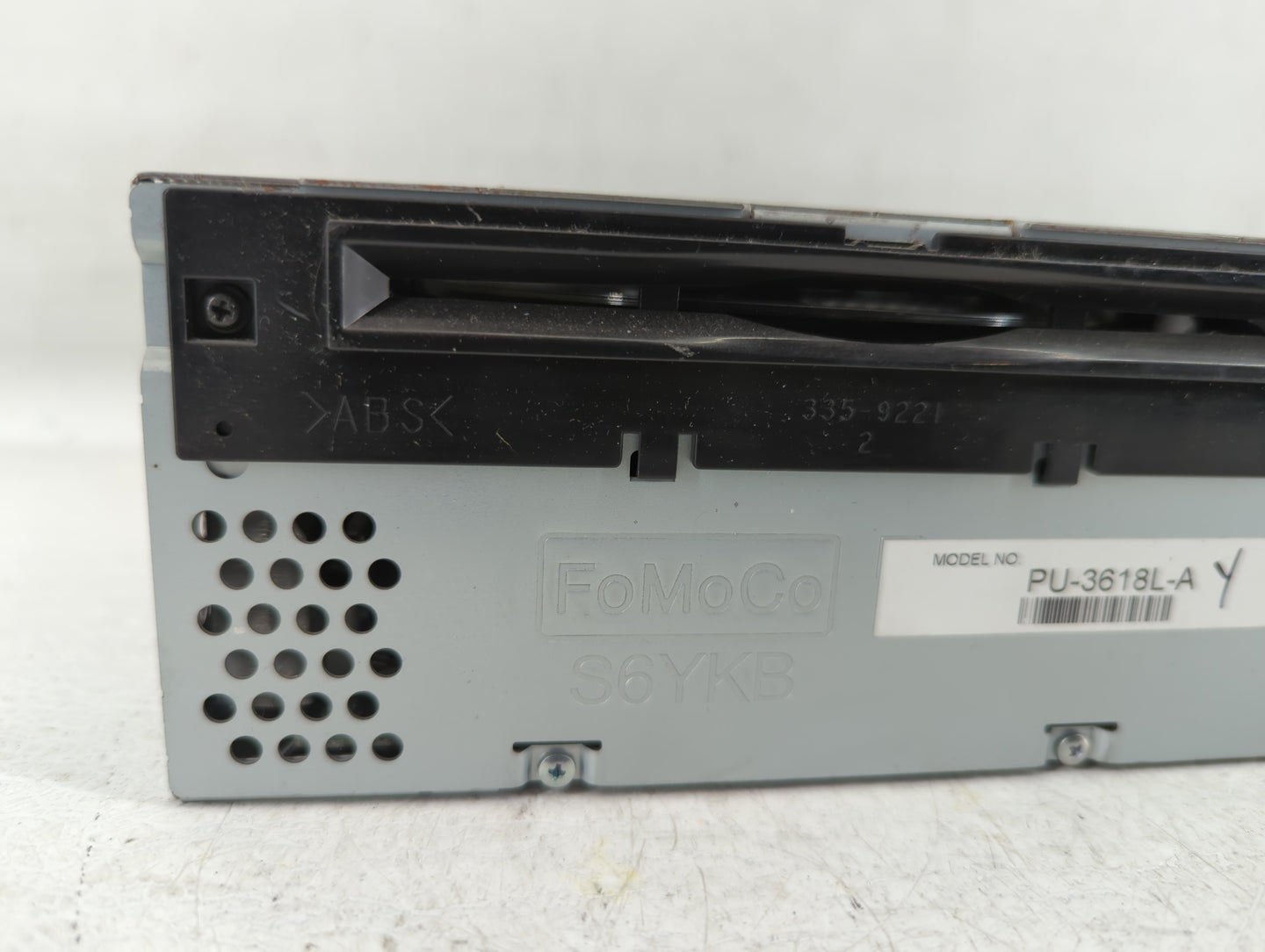 2013 Ford Explorer Radio AM FM Cd Player Receiver Replacement P/N:DB5T-19C107-GC Fits OEM Used Auto Parts - Oemusedautoparts