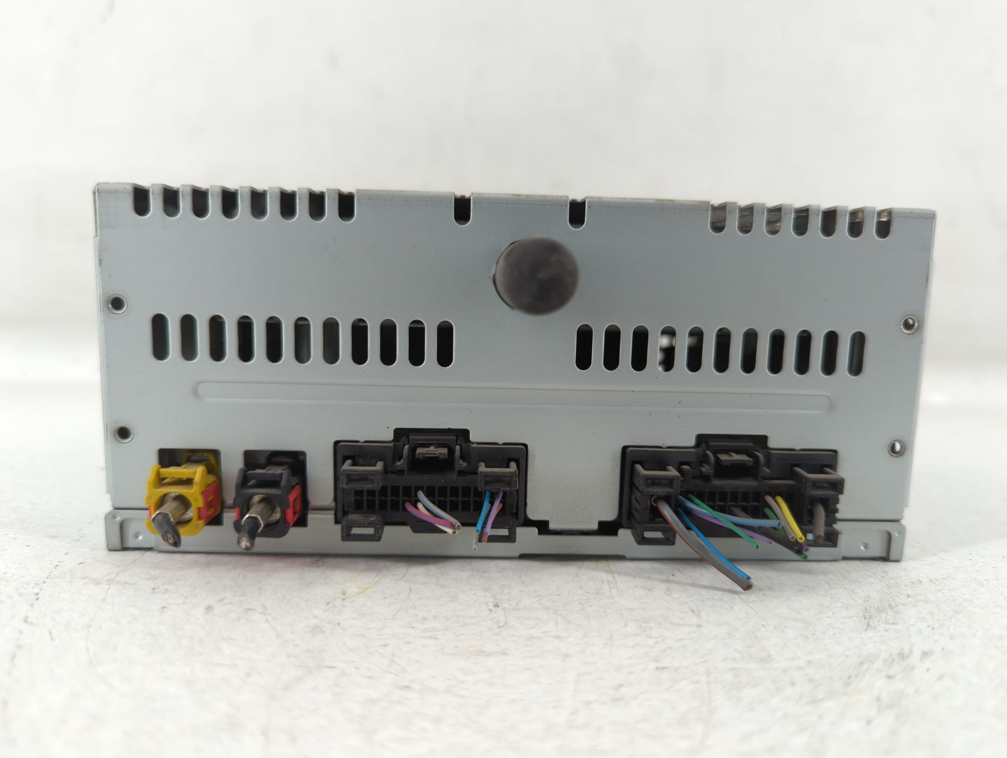 2013 Ford Explorer Radio AM FM Cd Player Receiver Replacement P/N:DB5T-19C107-GC Fits OEM Used Auto Parts - Oemusedautoparts