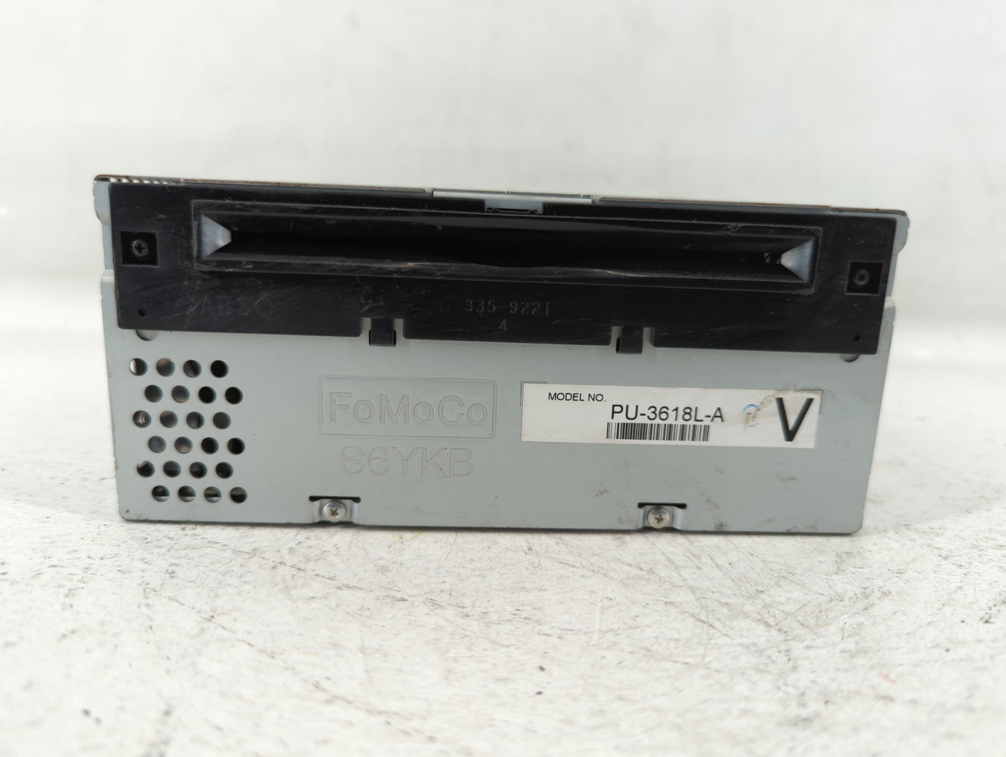 2013-2013 Ford Explorer Am Fm Cd Player Radio Receiver - Oemusedautoparts1.com