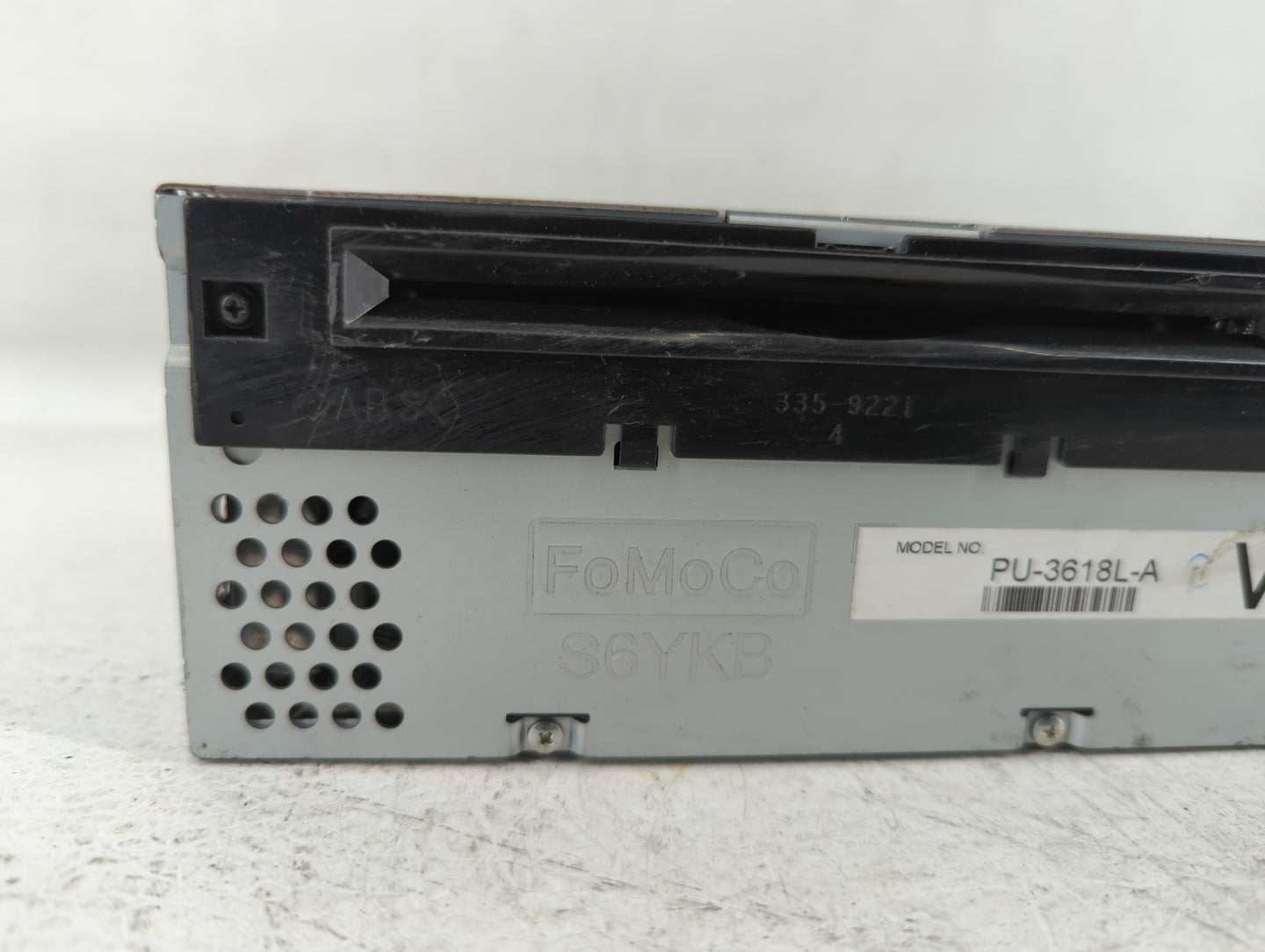 2013-2013 Ford Explorer Am Fm Cd Player Radio Receiver - Oemusedautoparts1.com