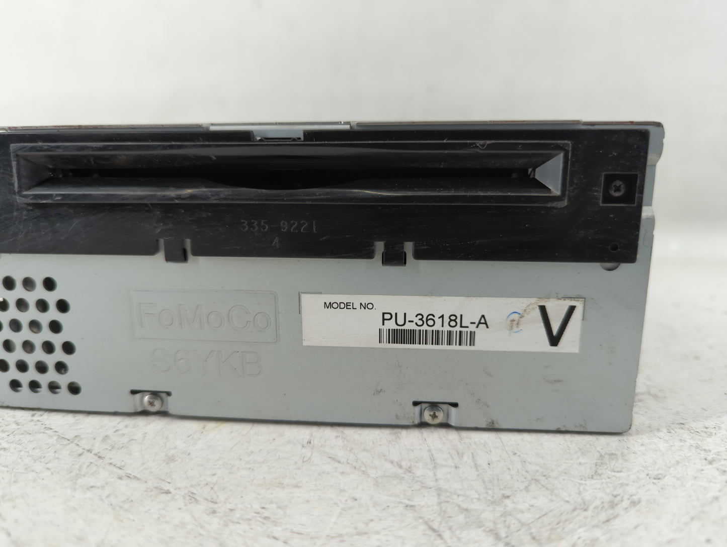 2013-2013 Ford Explorer Am Fm Cd Player Radio Receiver - Oemusedautoparts1.com