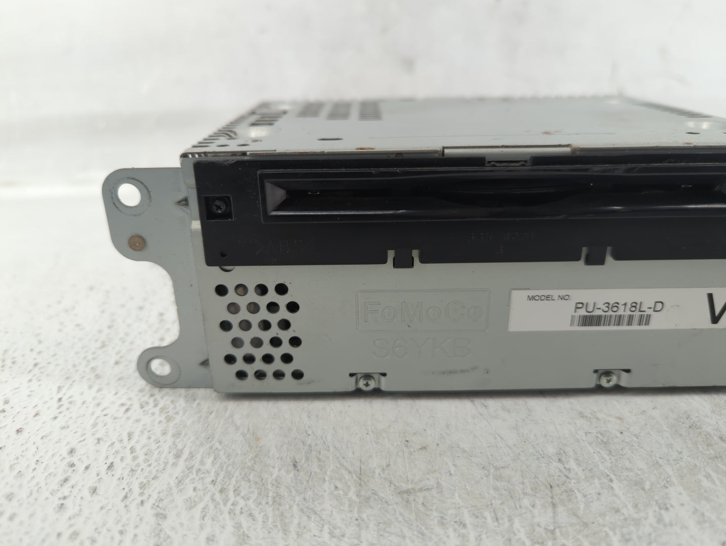 2013-2013 Ford Explorer Am Fm Cd Player Radio Receiver - Oemusedautoparts1.com