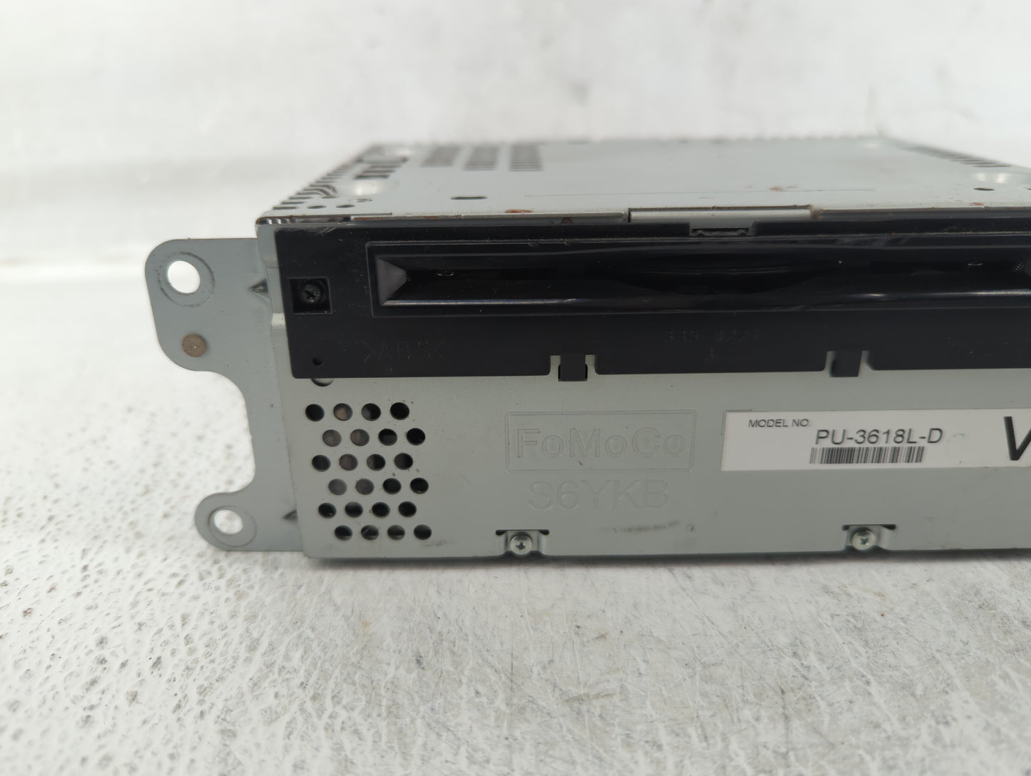 2013-2013 Ford Explorer Am Fm Cd Player Radio Receiver - Oemusedautoparts1.com