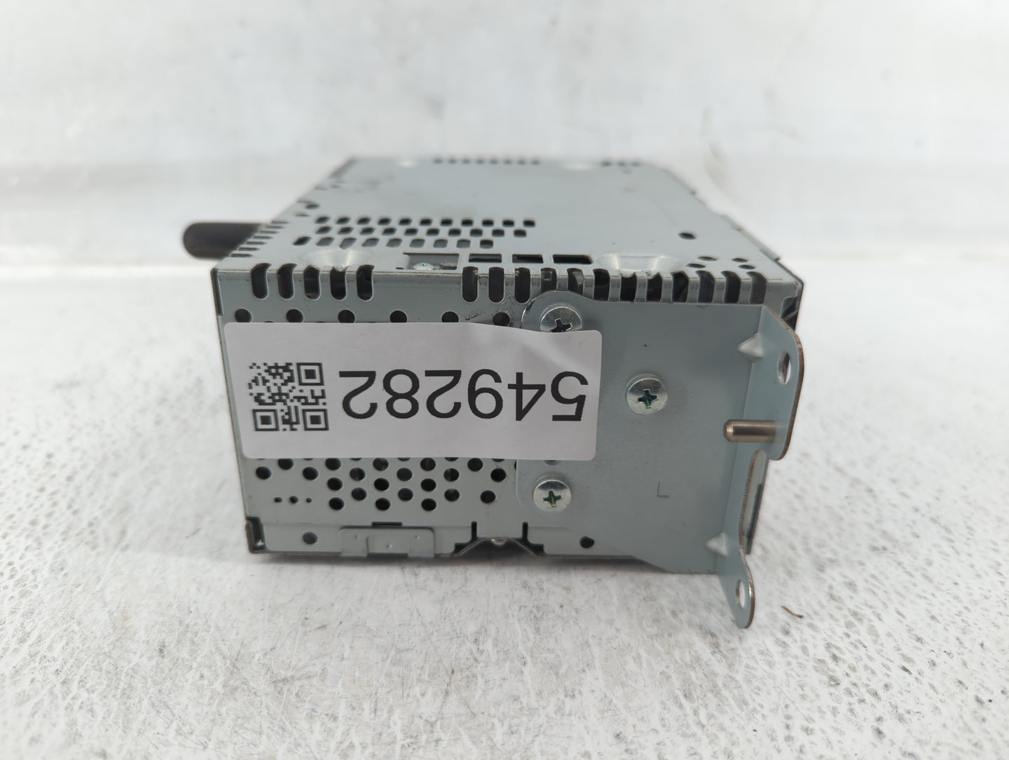 2013-2013 Ford Explorer Am Fm Cd Player Radio Receiver - Oemusedautoparts1.com