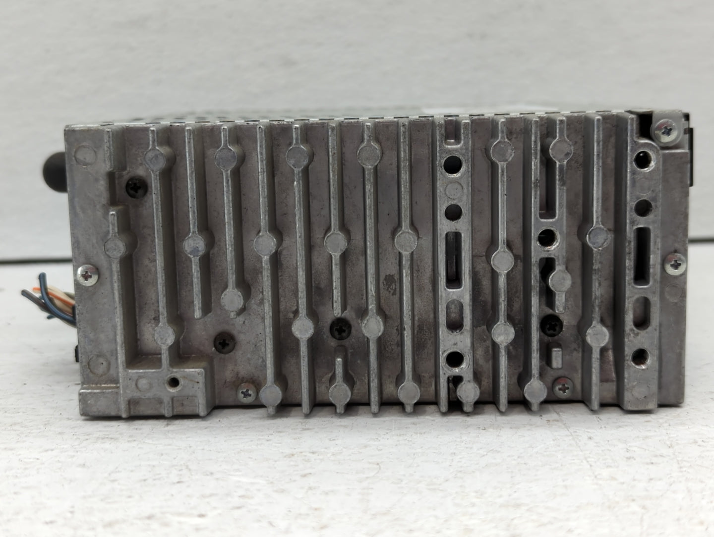 2013-2013 Ford Explorer Am Fm Cd Player Radio Receiver - Oemusedautoparts1.com