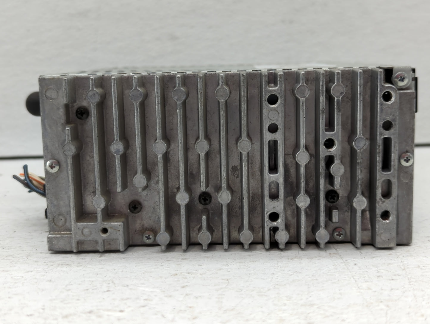 2013-2013 Ford Explorer Am Fm Cd Player Radio Receiver - Oemusedautoparts1.com