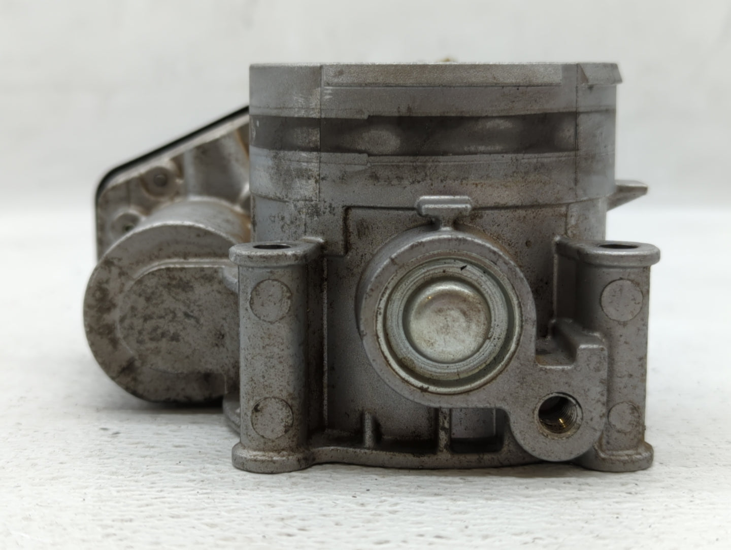 2011-2019 Ford Explorer Throttle Body P/N:2G1213A-0356 Fits Fits 2011 2012 2013 2014 2015 2016 2017 2018 2019 OEM Used Auto 