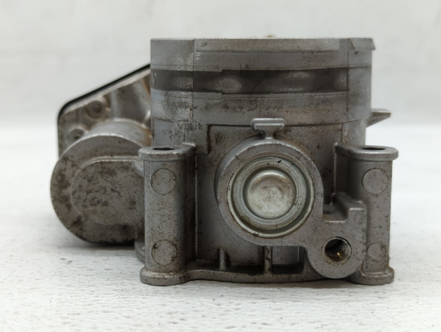 2011-2019 Ford Explorer Throttle Body P/N:2G1213A-0356 Fits Fits 2011 2012 2013 2014 2015 2016 2017 2018 2019 OEM Used Auto 