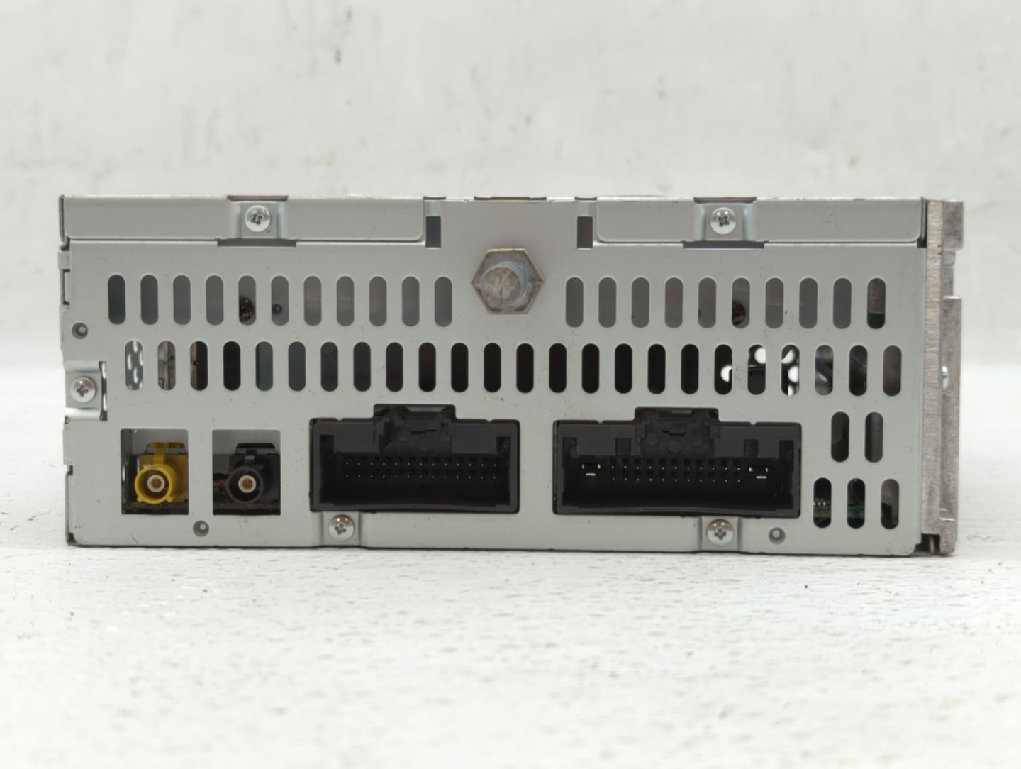 2013 Ford Explorer Radio AM FM Cd Player Receiver Replacement P/N:DB5T-19C107-CB DB5T-19C107-CC Fits OEM Used Auto Parts - O