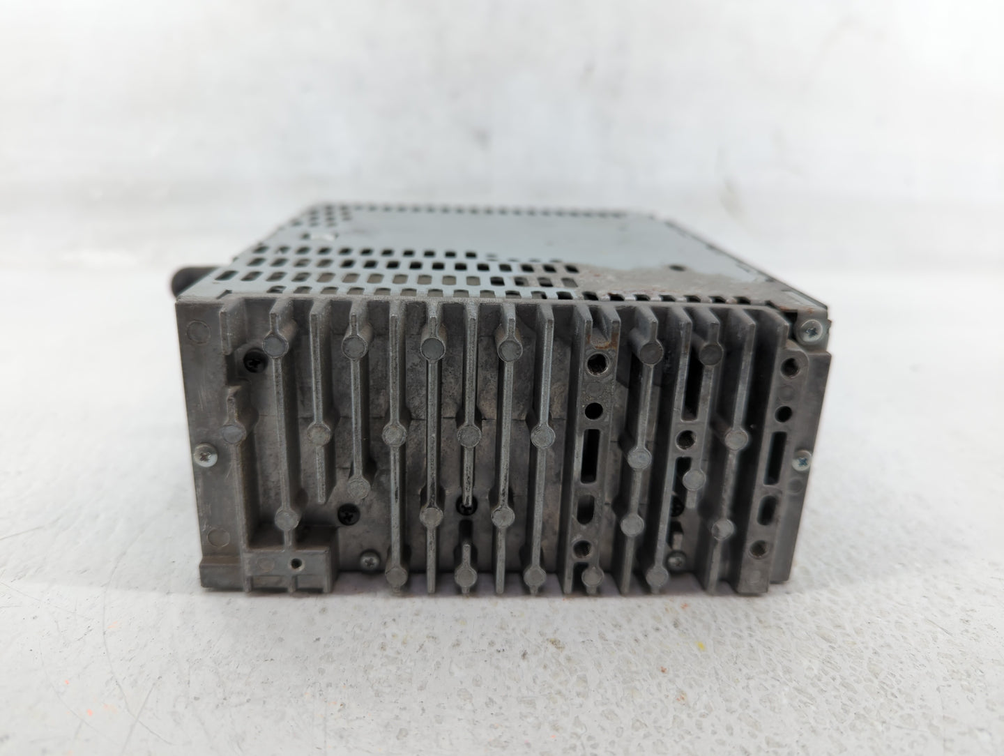 2013 Ford Explorer Radio AM FM Cd Player Receiver Replacement P/N:DB5T-19C107-AA Fits OEM Used Auto Parts - Oemusedautoparts