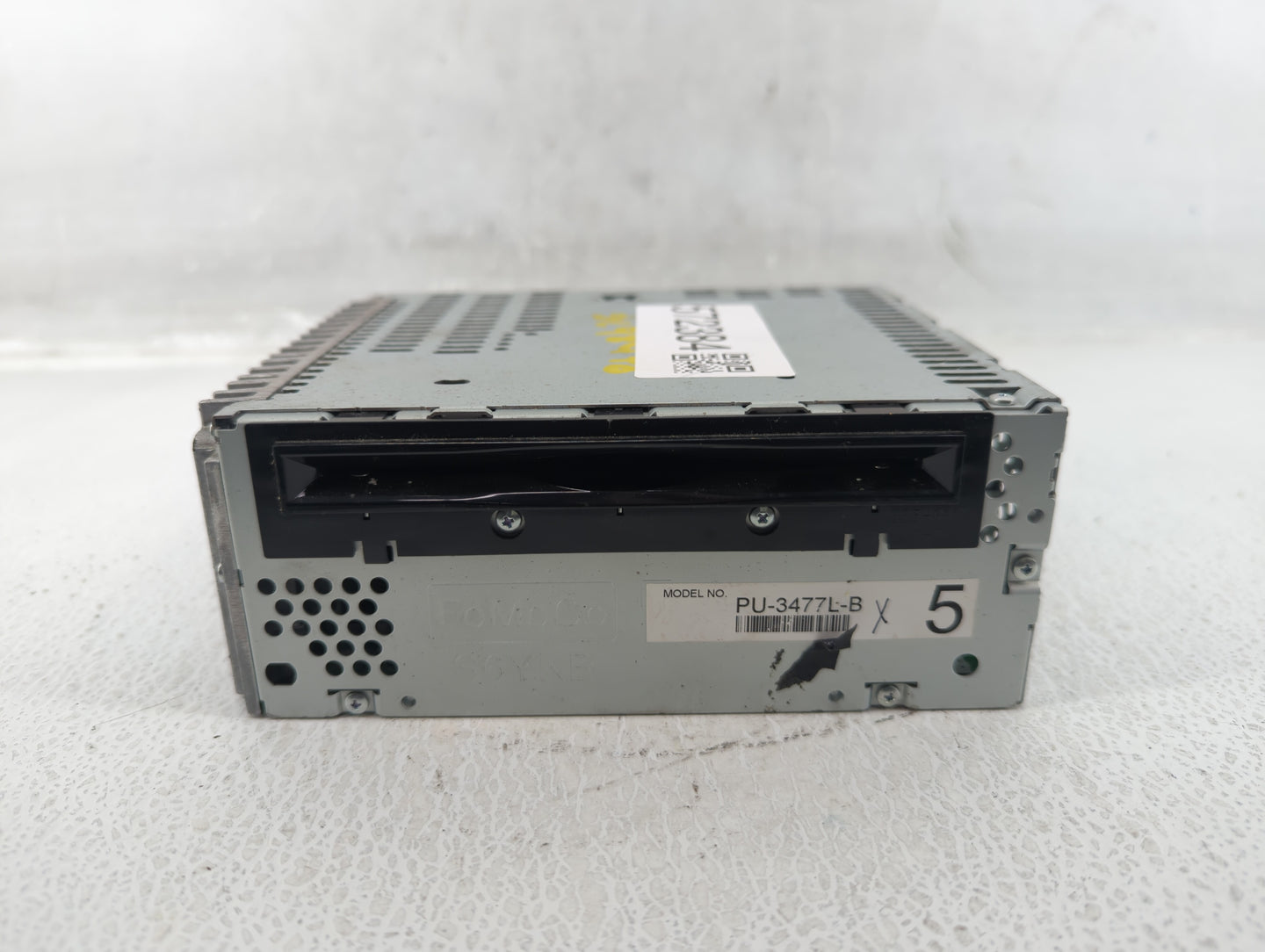 2013-2013 Ford Explorer Am Fm Cd Player Radio Receiver - Oemusedautoparts1.com