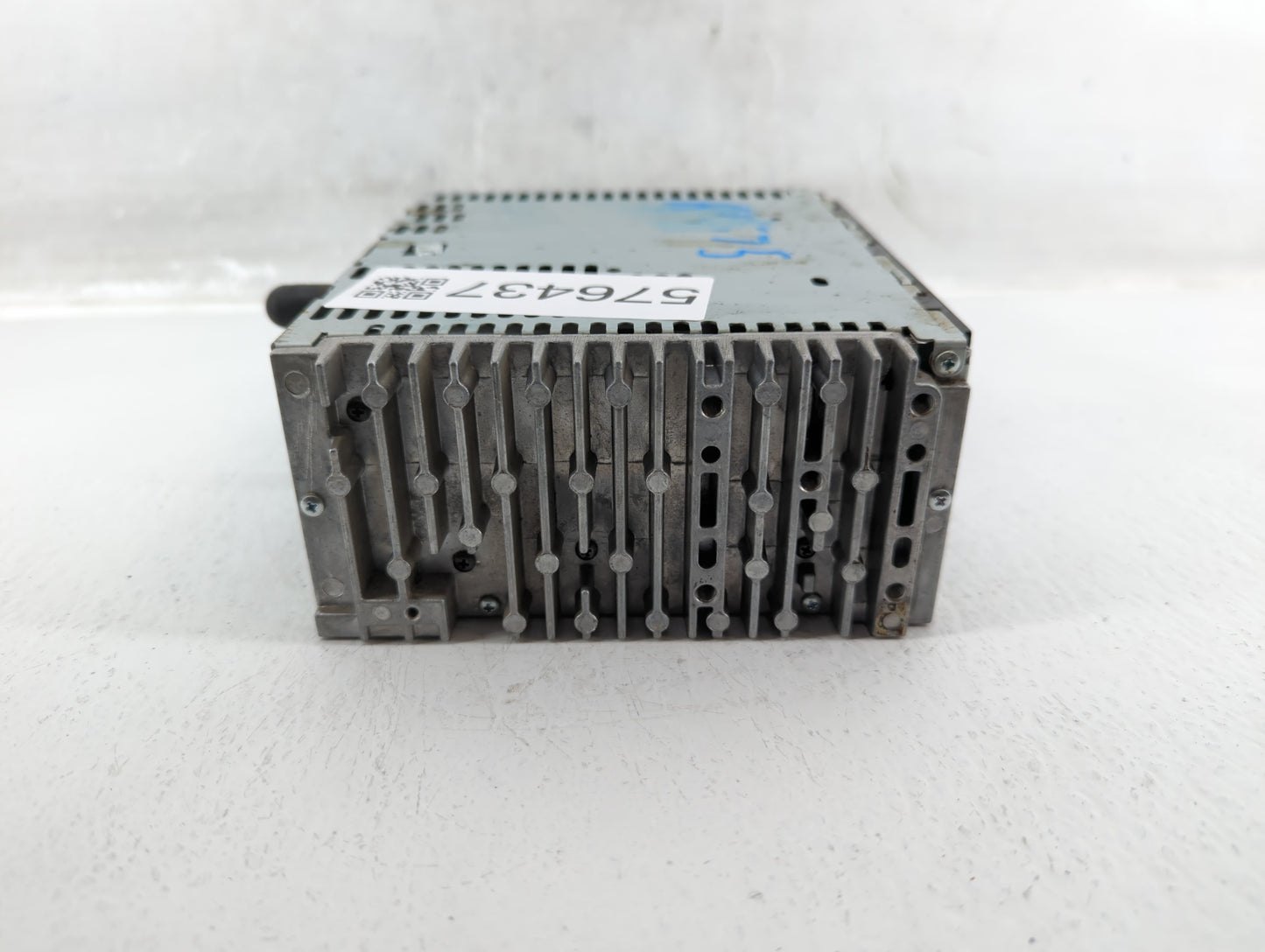 2013 Ford Explorer Radio AM FM Cd Player Receiver Replacement P/N:DB5T-19C107-DE Fits OEM Used Auto Parts - Oemusedautoparts