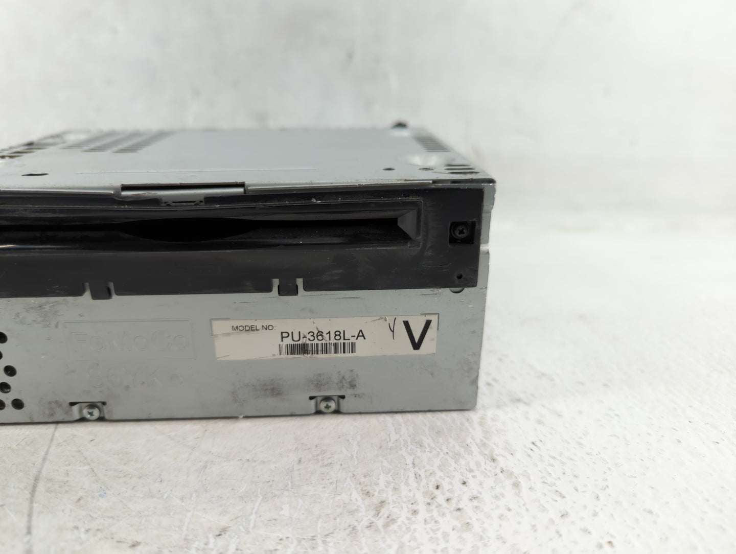 2013-2013 Ford Explorer Am Fm Cd Player Radio Receiver - Oemusedautoparts1.com